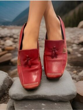 Sesto Meucci Red Leather Tassel Contrast Stitching Women's Flats Size 7.5